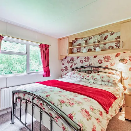 3 Bed In 49198