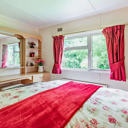 3 Bed In 49198 * コッカーマス