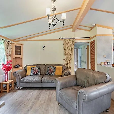 3 Bed In 49198