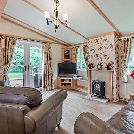 3 Bed In 49198 *